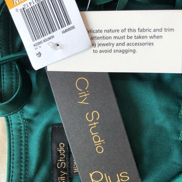 City Studio Womens Gown Size 16W Hunter‎ Green Embellished Satin Spaghetti Strap - Picture 12 of 16